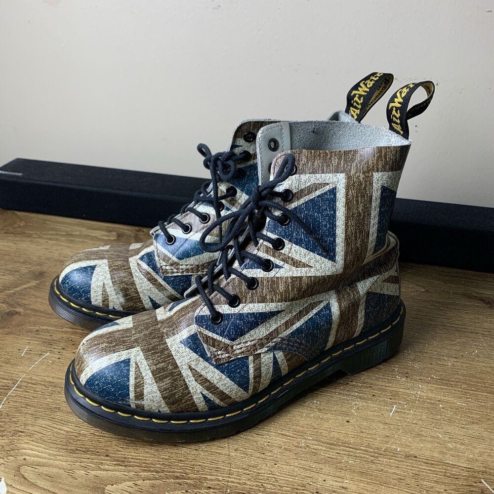 Dr. Martens Pascal Union Jack British Flag Boots Women’s SZ 10